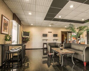 Lobby - Quality Inn Temecula Valley Wine Country (Temecula)