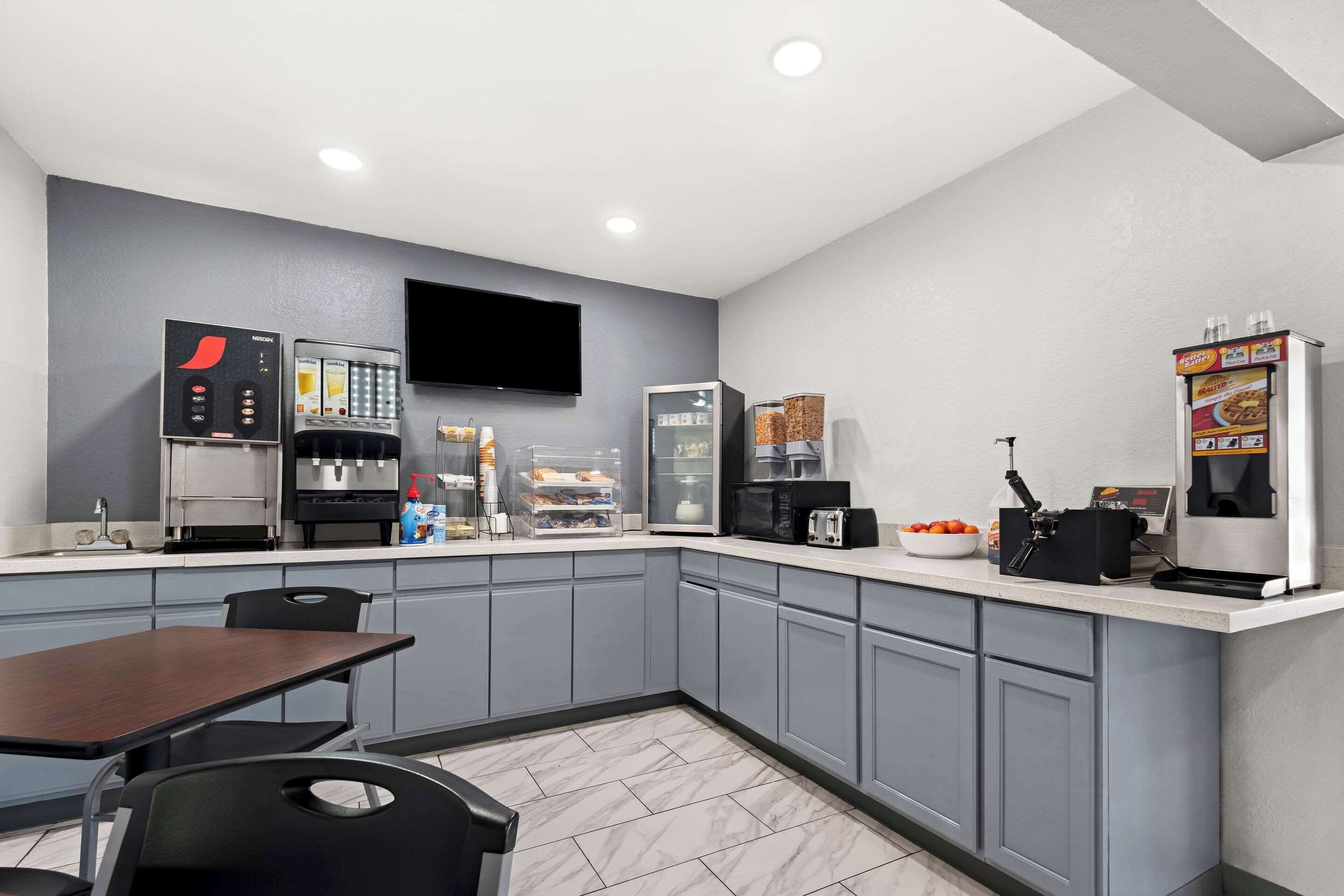 Free continental breakfast