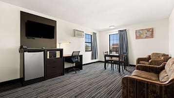 Desk, laptop workspace, iron/ironing board, free WiFi