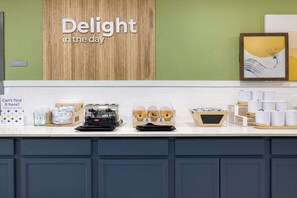 Free daily continental breakfast