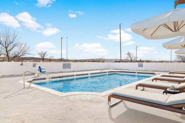 Seasonal outdoor pool