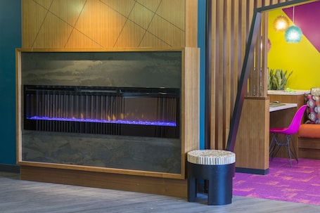 Lobby. Accent Inns Vancouver Airport