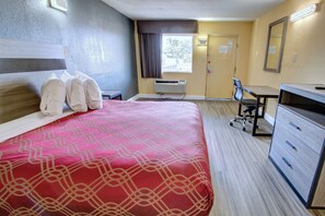 Iron/ironing board, free WiFi, bed sheets