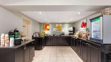 Free daily buffet breakfast