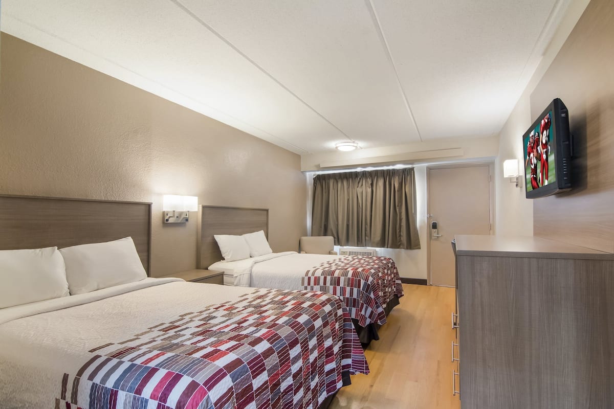 Deluxe Room, 2 Double Beds (Smoke Free) | Desk, laptop workspace, blackout drapes, free cribs/infant beds