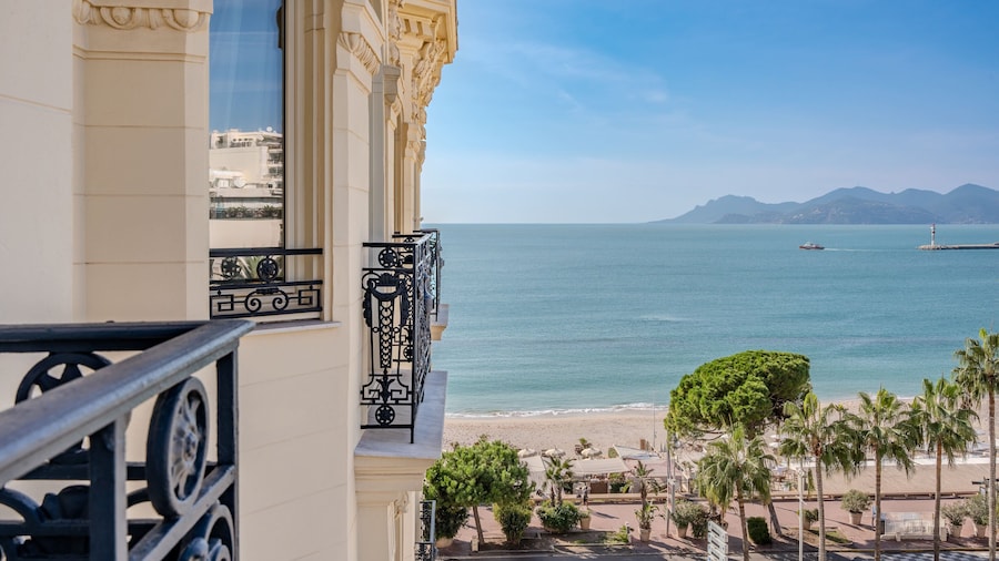 Carlton Cannes, a Regent Hotel