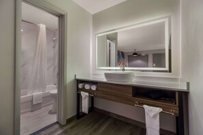 Suite, 1 très grand lit, non-fumeur | Salle de bain