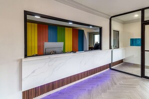 Lobby - Signature Inn Houston Galleria (Houston)