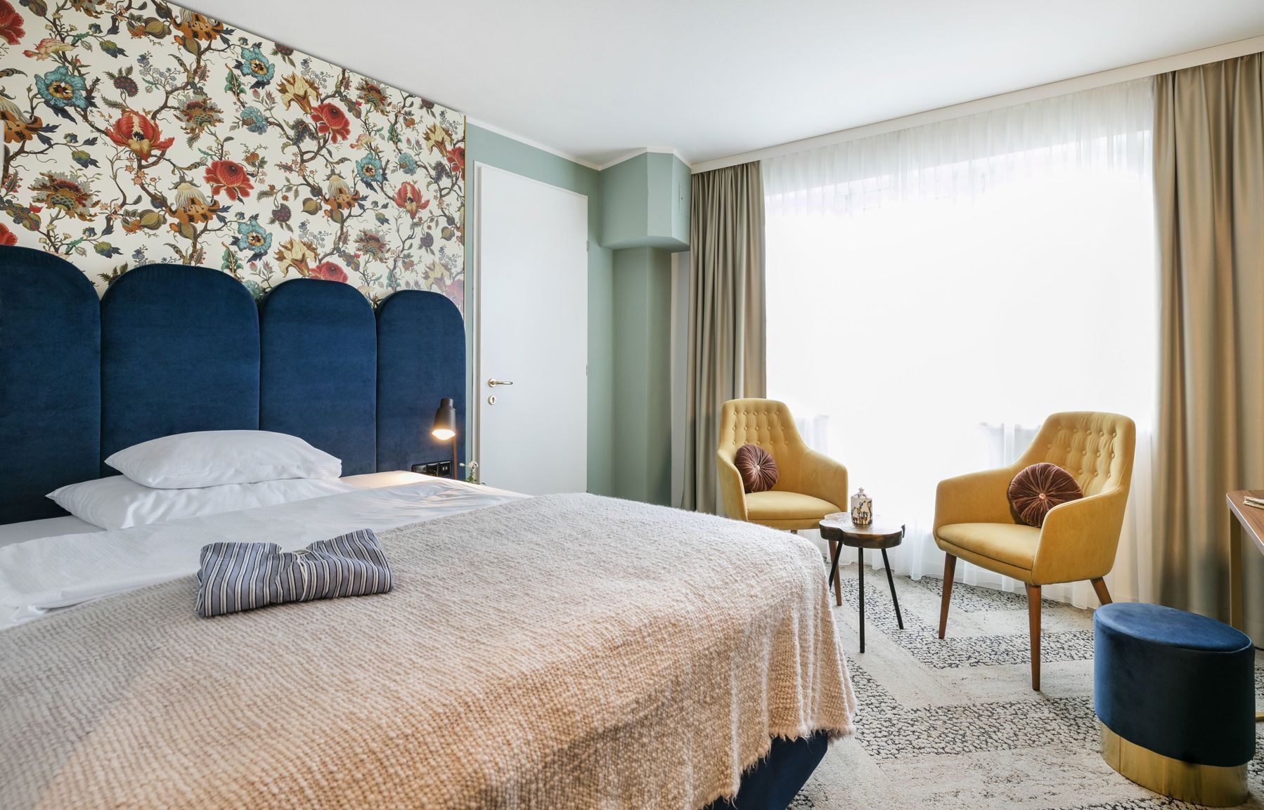 Hypo-allergenic bedding, in-room safe, soundproofing, free WiFi