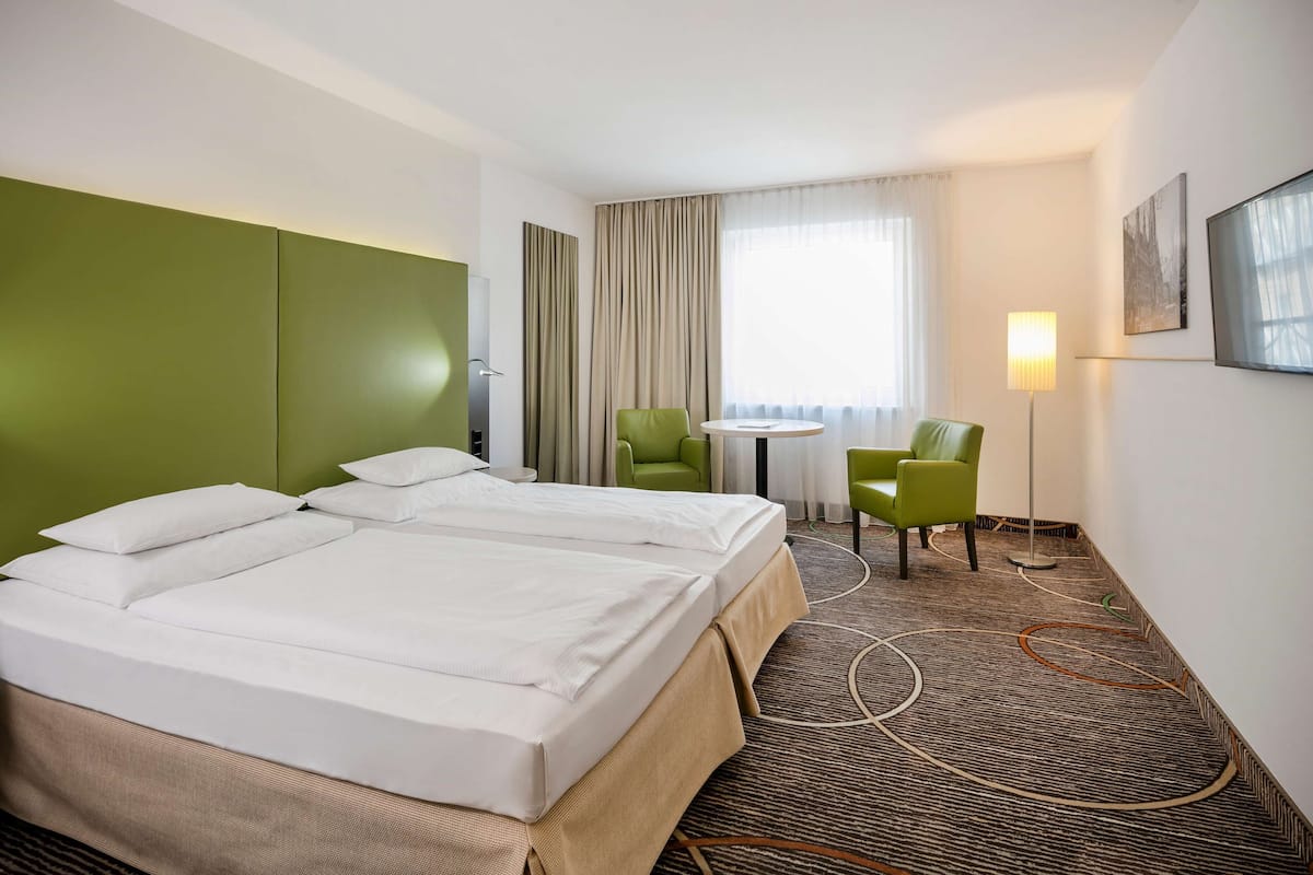 Roupas de cama antialérgicas, cofres nos quartos, quartos à prova de som