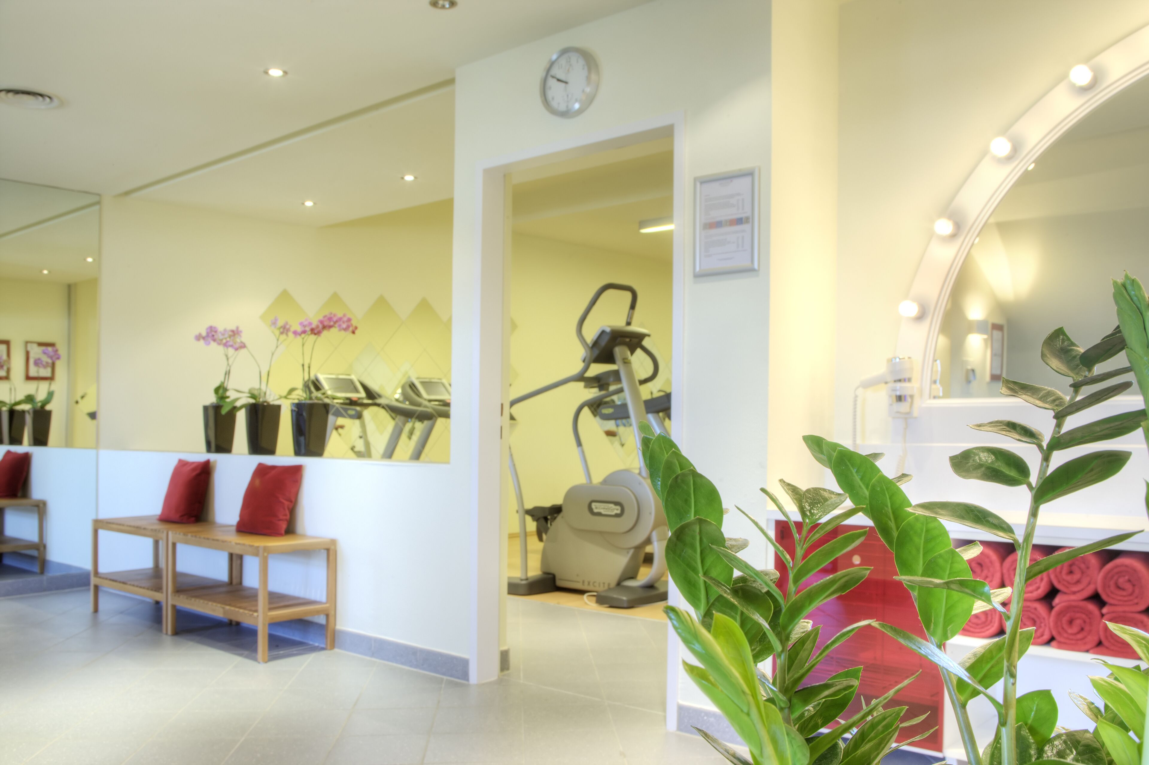 hot stone massages, swedish massages, thai massages, massages