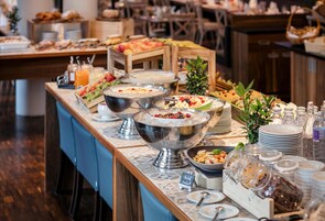 Aperto a colazione, pranzo e cena