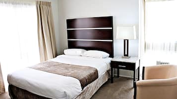 Desk, laptop workspace, iron/ironing board, free WiFi