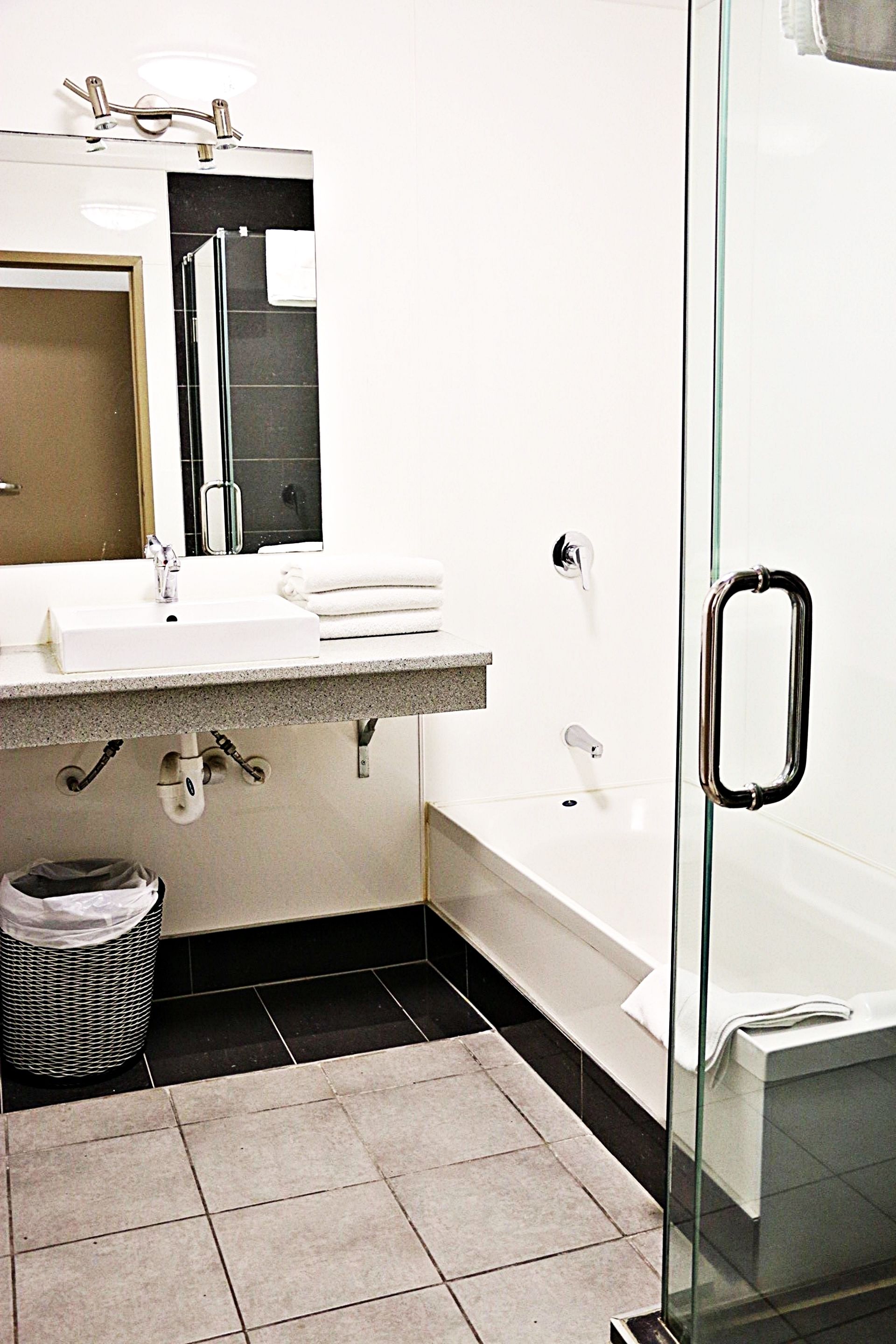 shower, rainfall showerhead, free toiletries, hair dryer