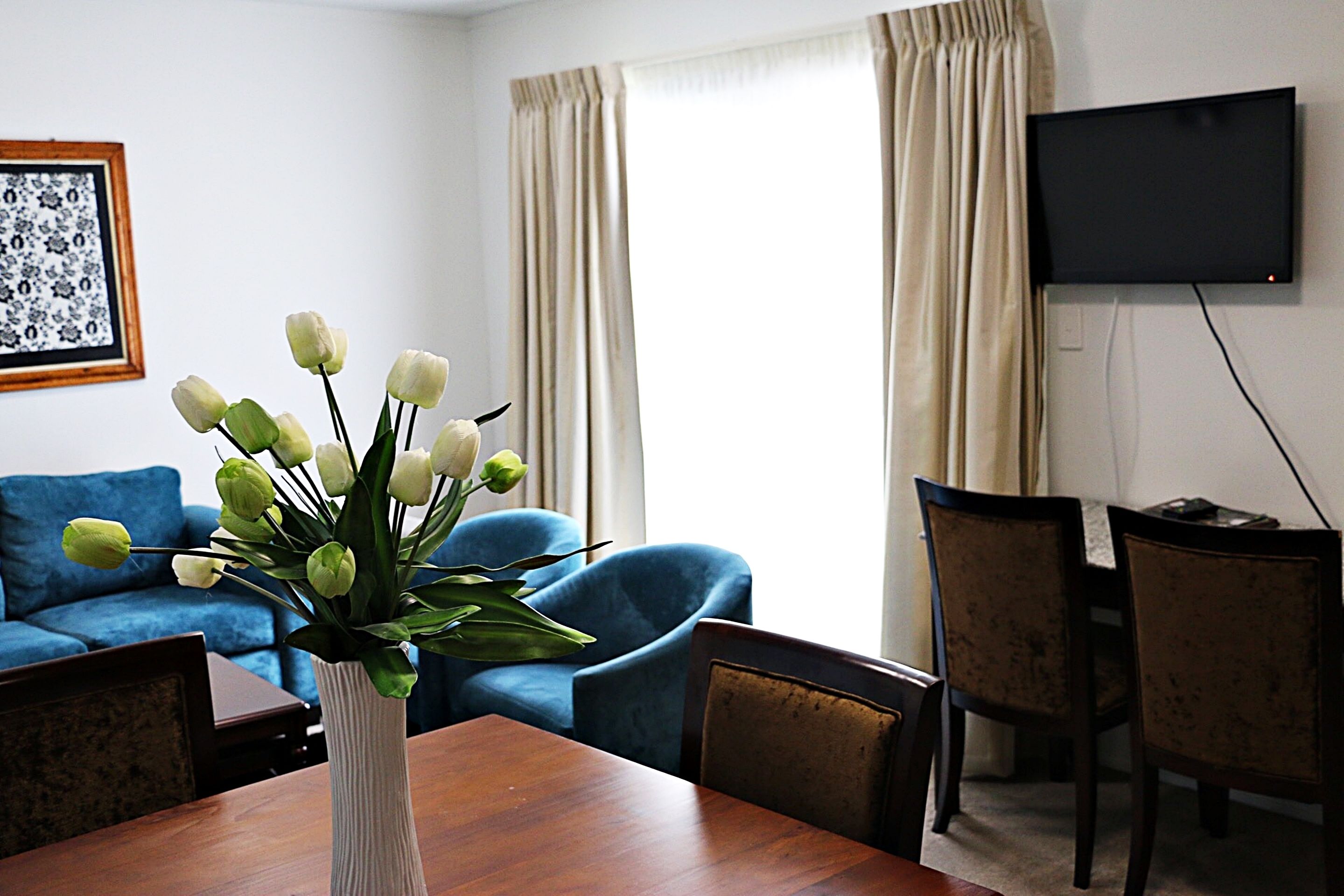 32-inch tv with cable channels