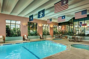 Piscine couverte, piscine extérieure