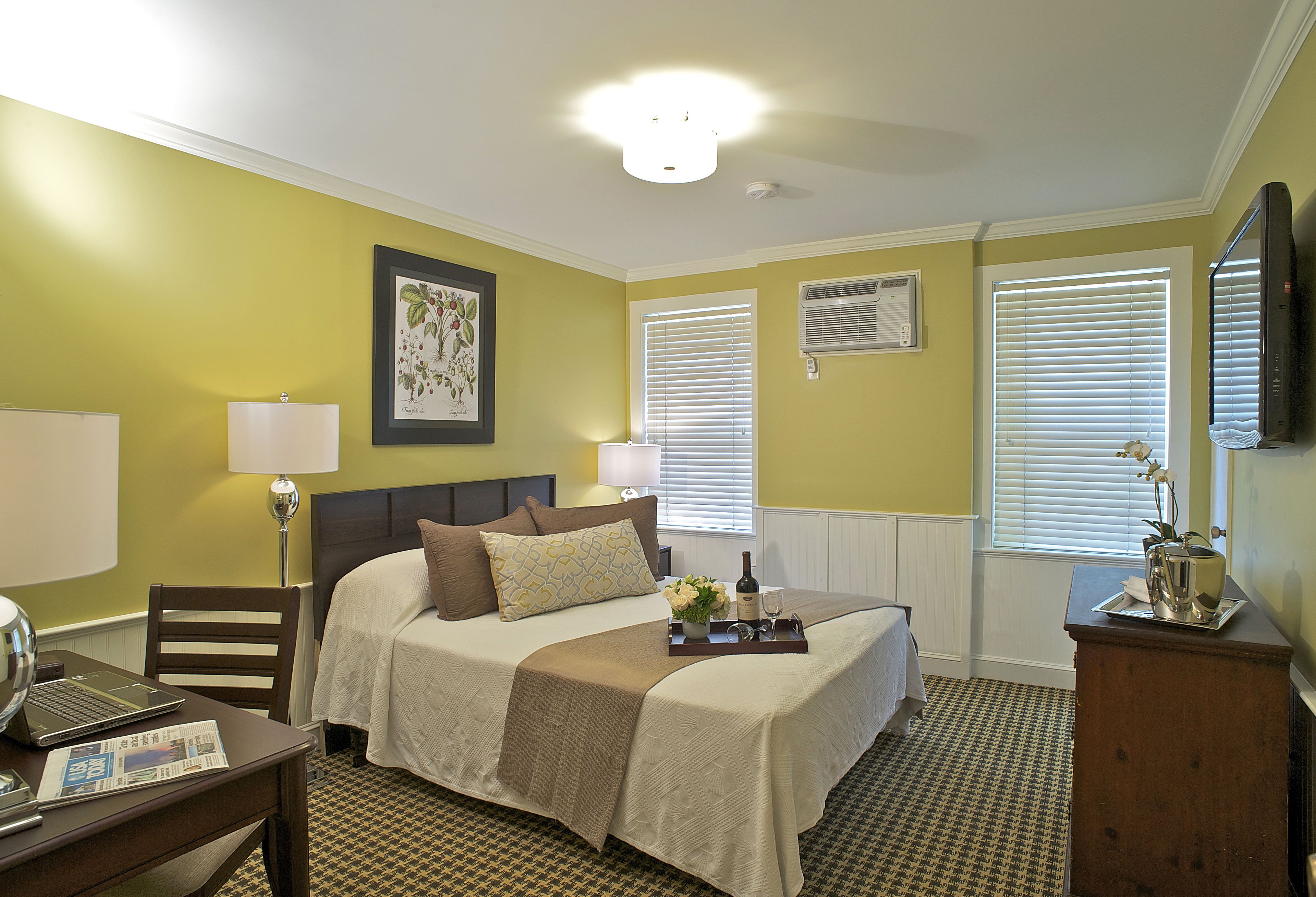 prescott wing, 1 queen, no pets | individually decorated, individually furnished, desk, iron/ironing board