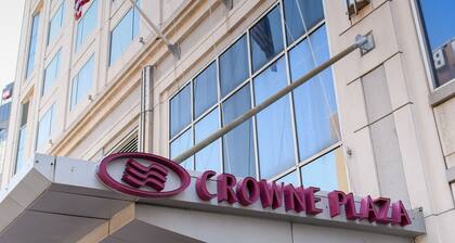 Crowne Plaza Cleveland at Playhouse Square by IHG