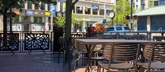 Crowne Plaza Cleveland at Playhouse Square by IHG