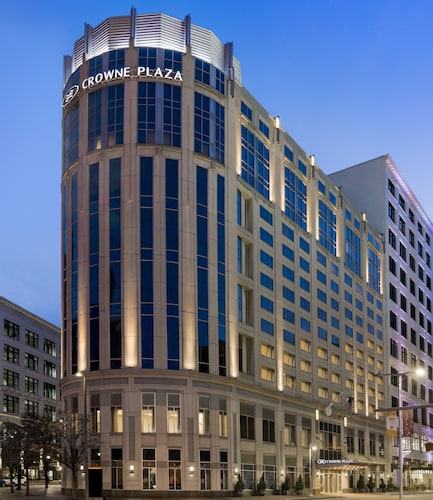 Crowne Plaza Cleveland at Playhouse Square by IHG