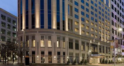Crowne Plaza Cleveland at Playhouse Square by IHG
