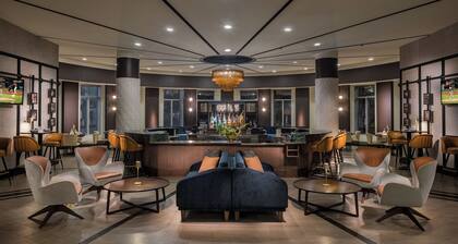 Crowne Plaza Cleveland at Playhouse Square by IHG