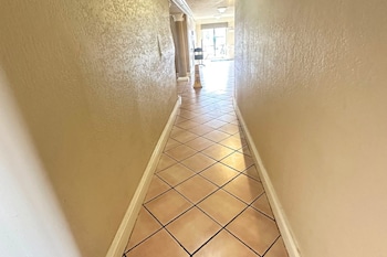 La Quinta Inn by Wyndham San Antonio I-35 N at Rittiman Rd