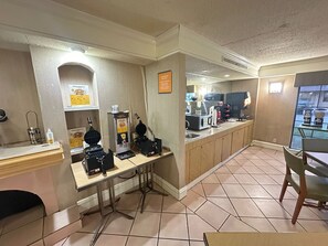 Colazione continentale inclusa, servita tutte le mattine 