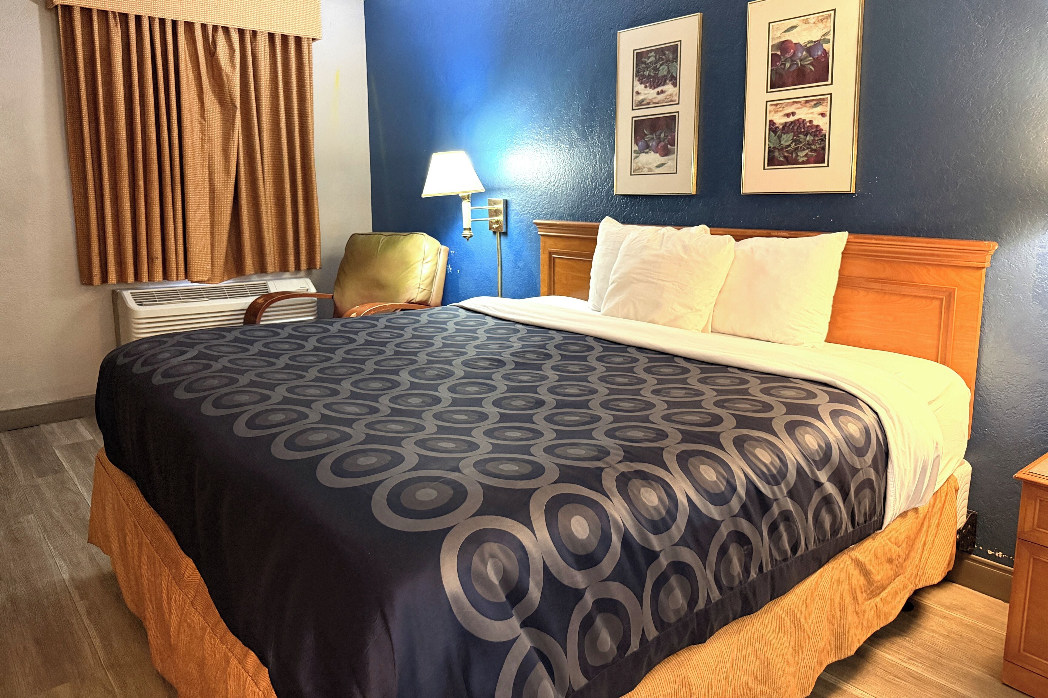 Photo - Townhouse Garden Inn & Suites San Antonio I 35