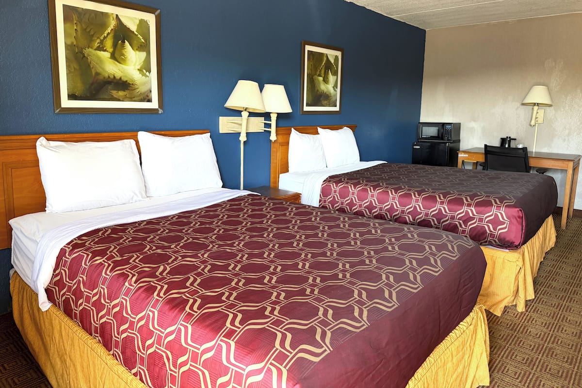 Room, Smoking (2 Full Beds)