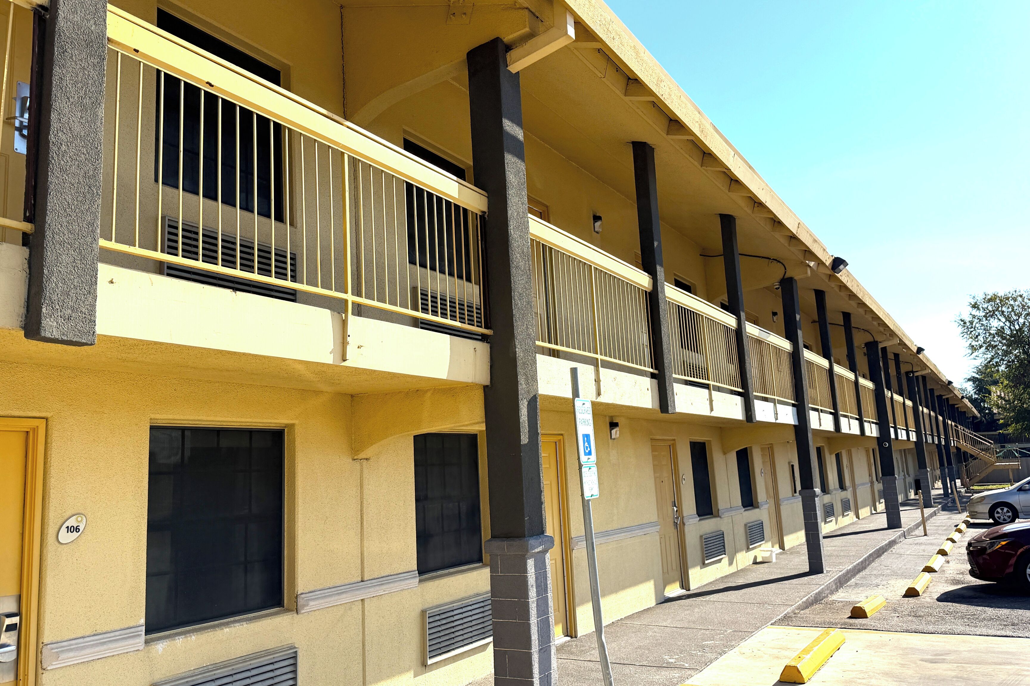 Photo - Townhouse Garden Inn & Suites San Antonio I 35