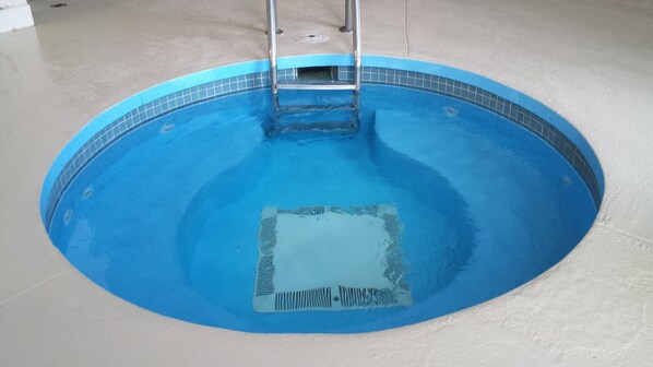 مغطس سبا داخلي