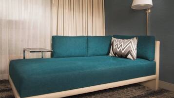 Ylelliset vuodevaatteet, untuvapeitot, pillowtop-patjalliset sängyt