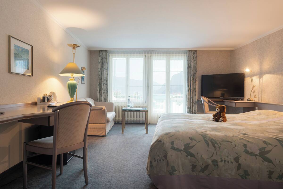 classic twin room, balcony, lake view | 1 bedroom, premium bedding, minibar, in-room safe