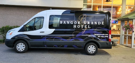 Flughafenshuttle. Bangor Grande