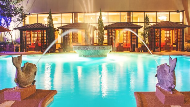 Double Deluxe Cabana | Premium bedding, desk, blackout drapes, iron/ironing board - MCM Eleganté Hotel & Conference Center Beaumont (Beaumont)