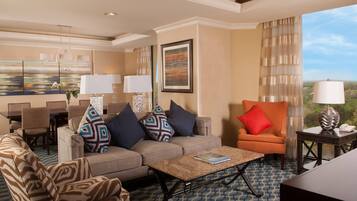 Ylelliset vuodevaatteet, untuvapeitot, pillowtop-patjalliset sängyt