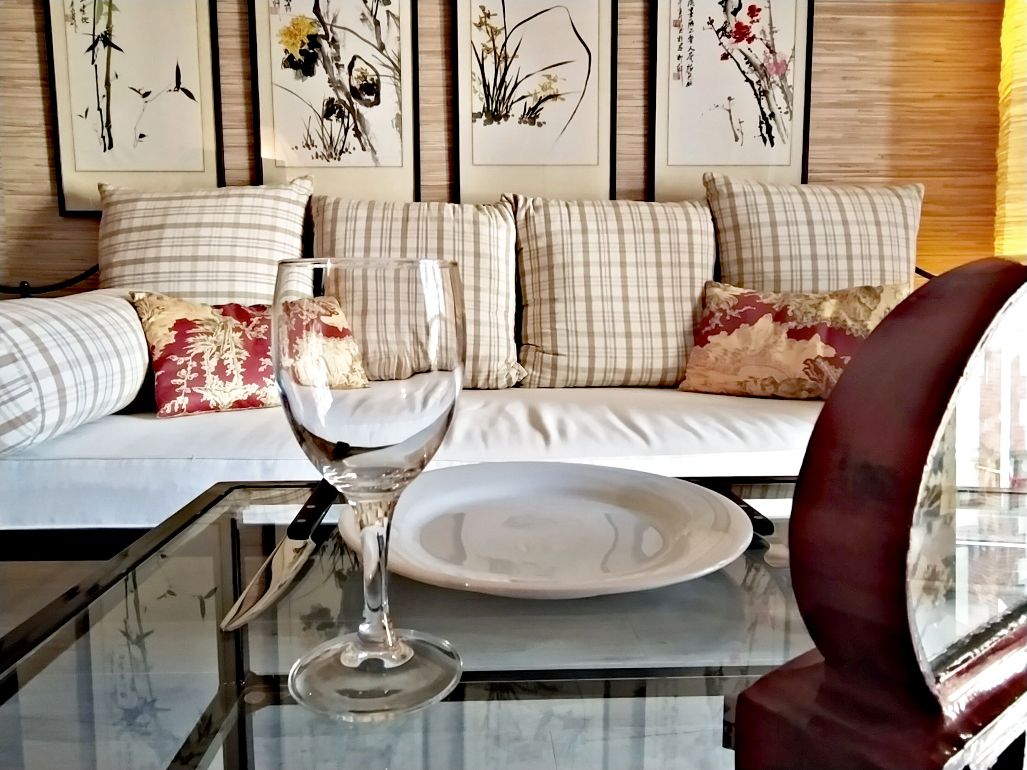 comfort studio | in-room dining