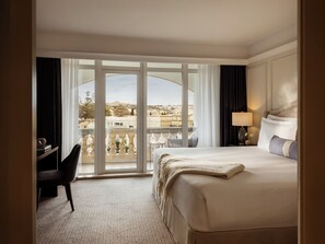 Grand Suite | Premium bedding, minibar, in-room safe, desk - Corinthia Palace Malta (Attard)