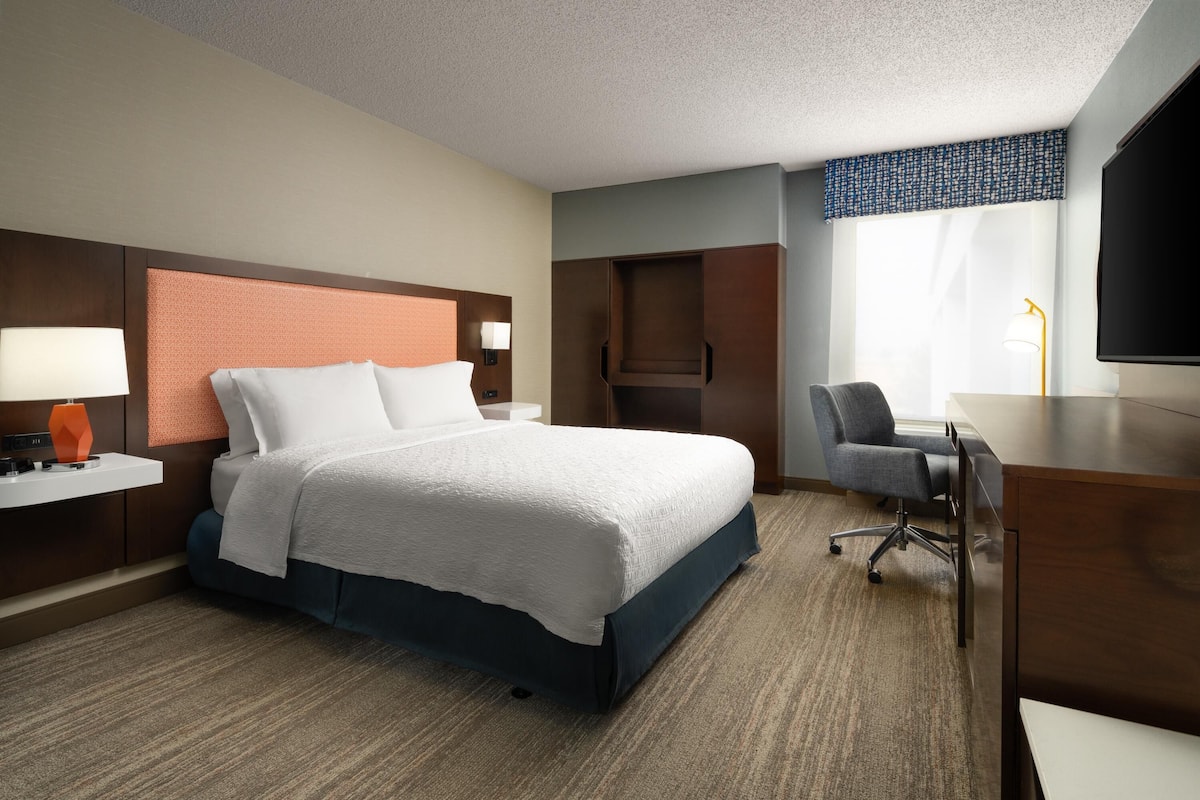 Room, 1 Queen Bed, Accessible, Non Smoking (Hearing. Bathtub)