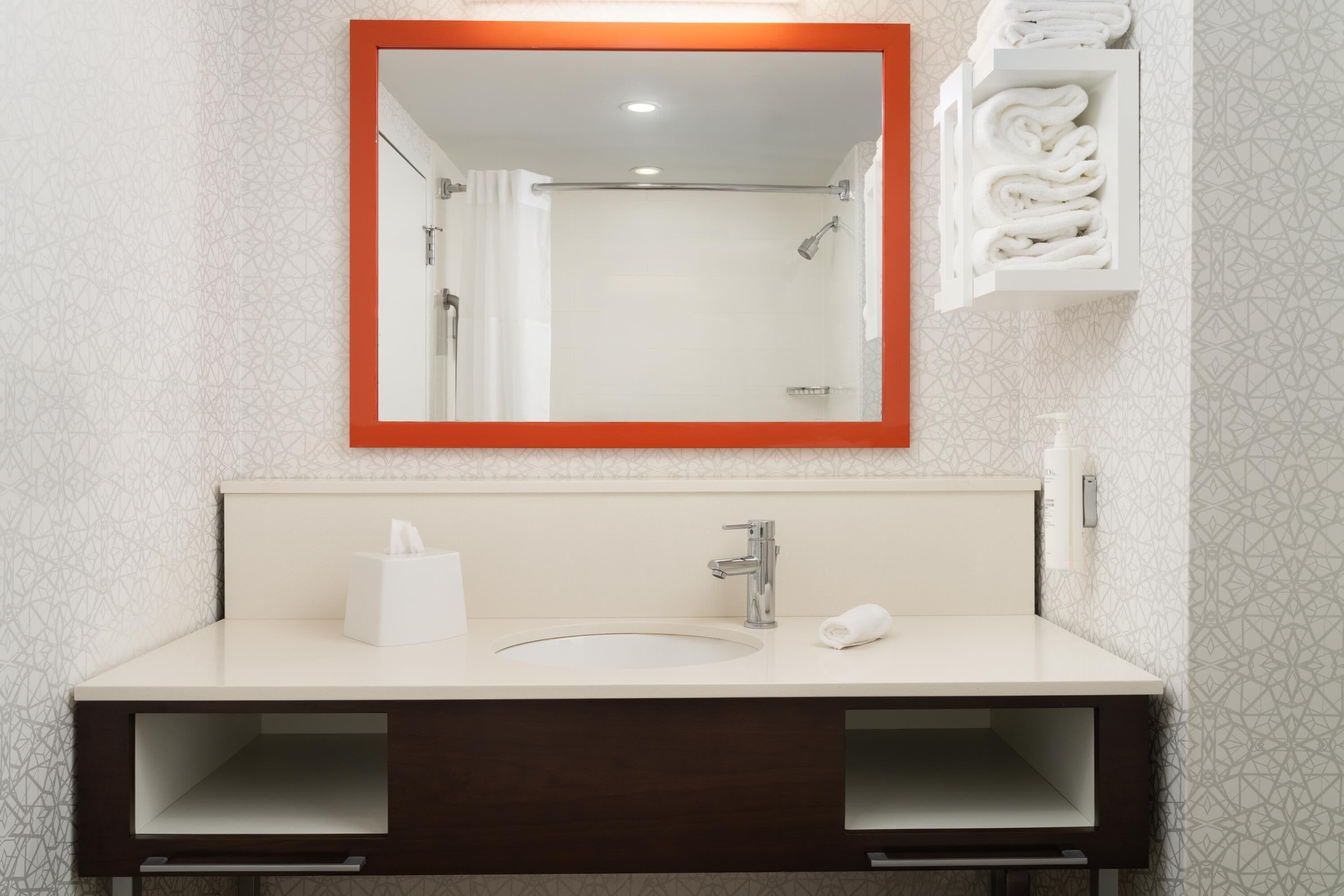 free toiletries, hair dryer