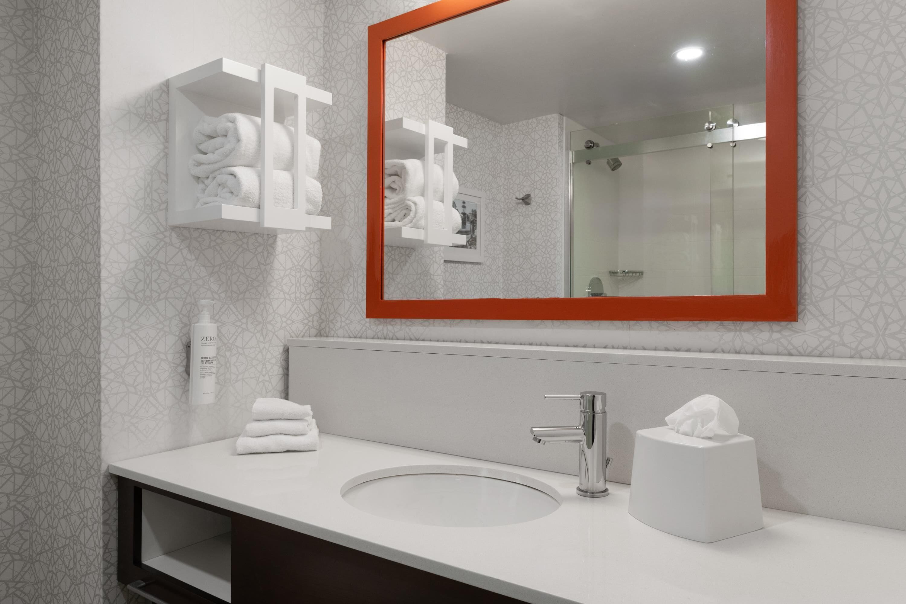 free toiletries, hair dryer