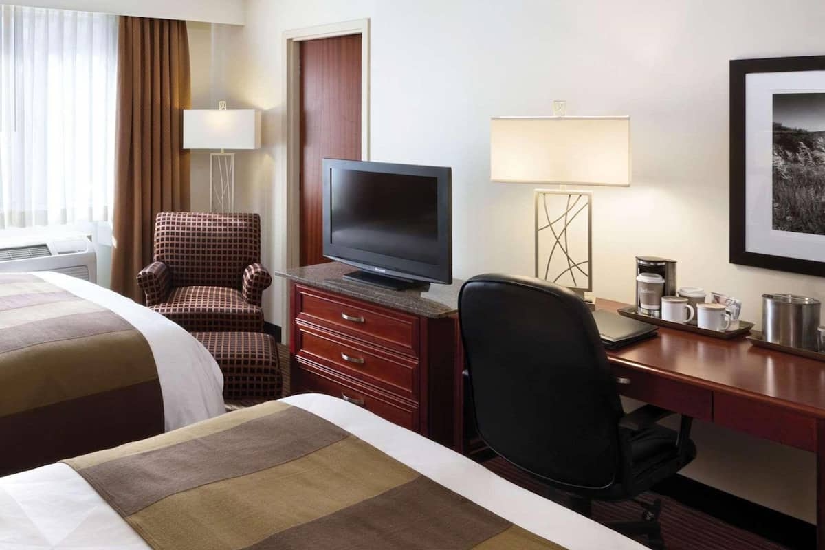 Room, 2 Queen Beds, Non Smoking