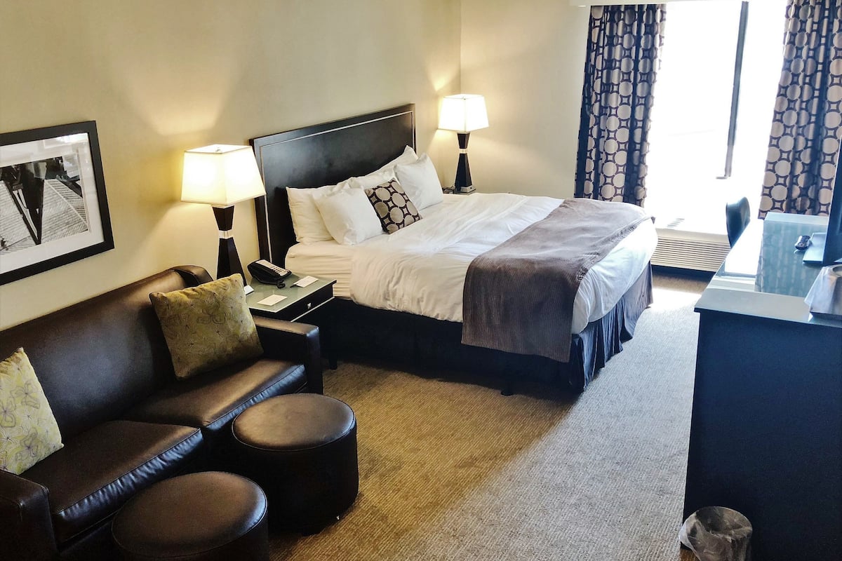 1 bedroom, egyptian cotton sheets, premium bedding, in-room safe