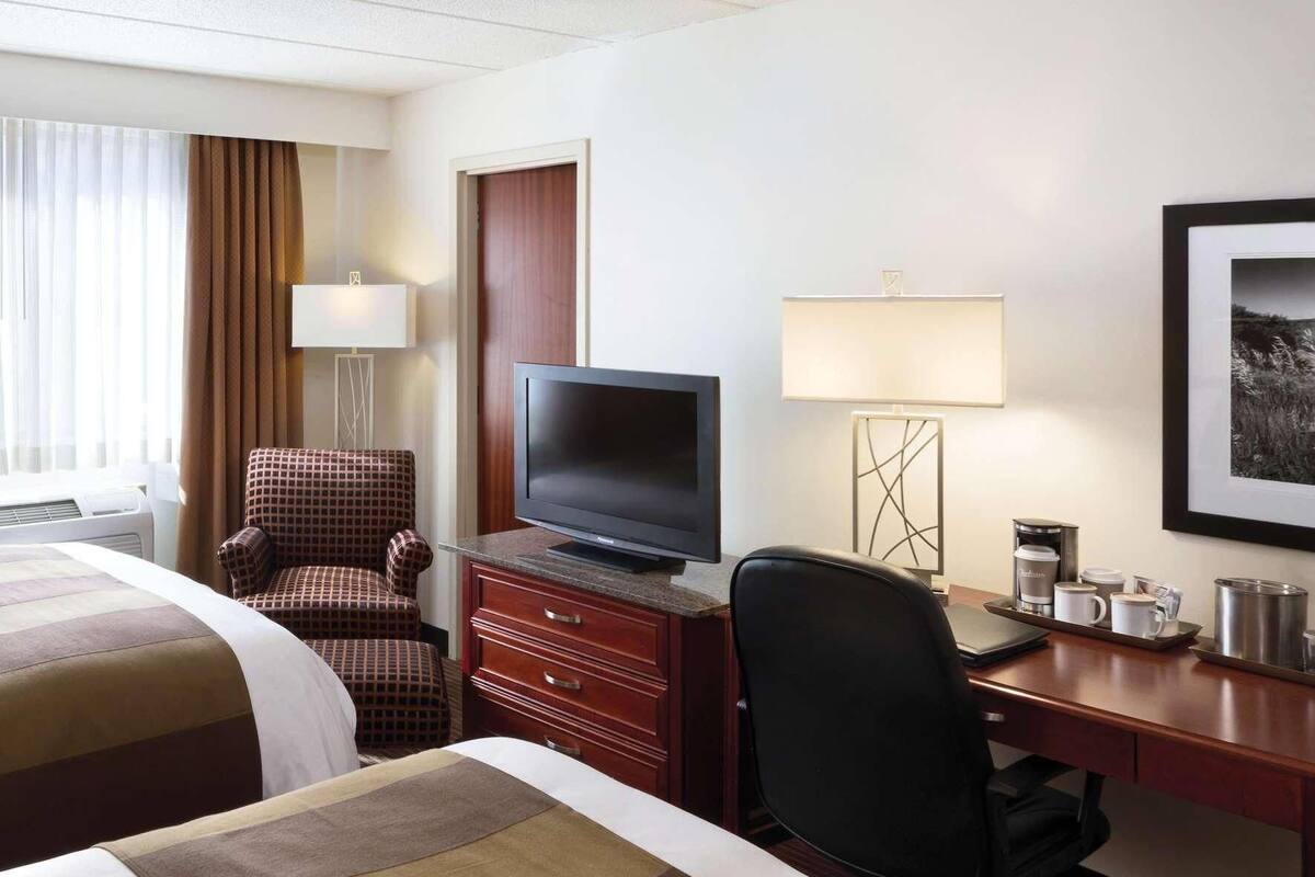 Room, 2 Queen Beds, Non Smoking | Egyptian cotton sheets, premium bedding, in-room safe, desk