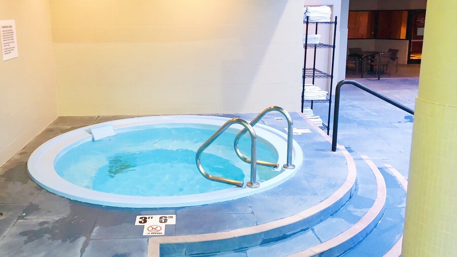Radisson Hotel Bismarck