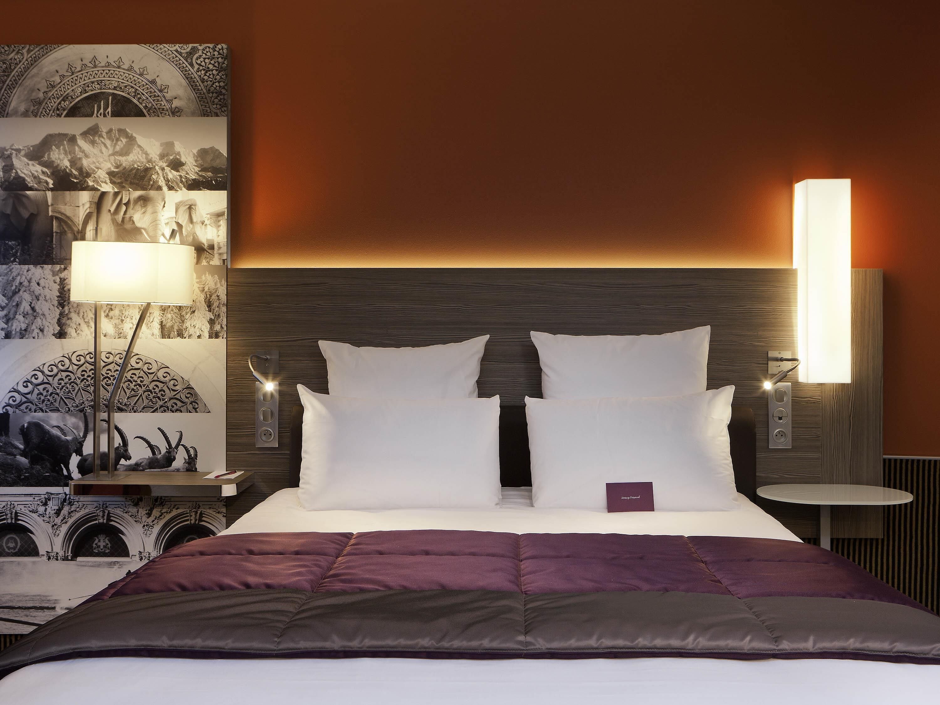 Classic Room, 1 Double Bed | Minibar, in-room safe, desk, blackout drapes