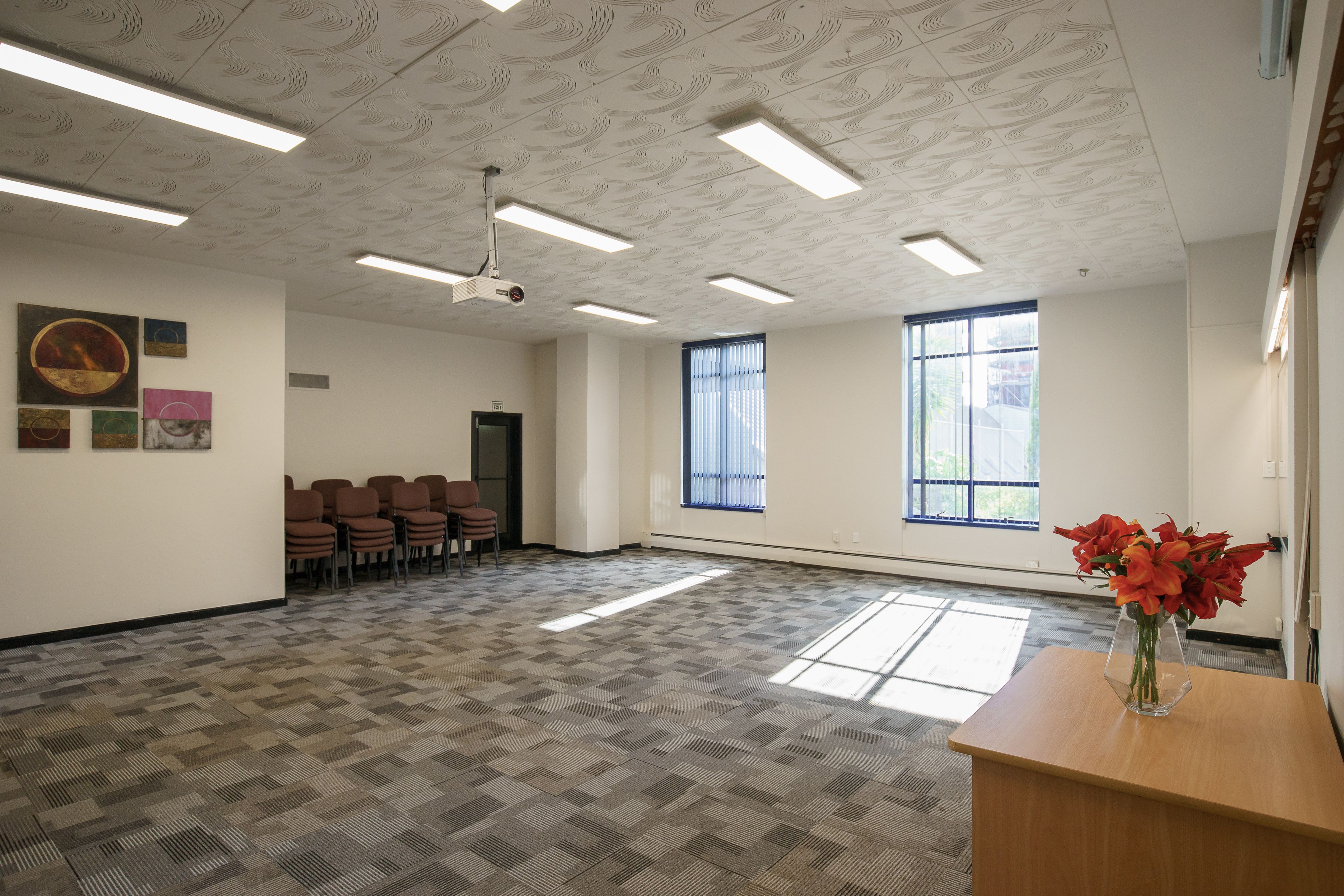 Photo - Kiwi International Hotel