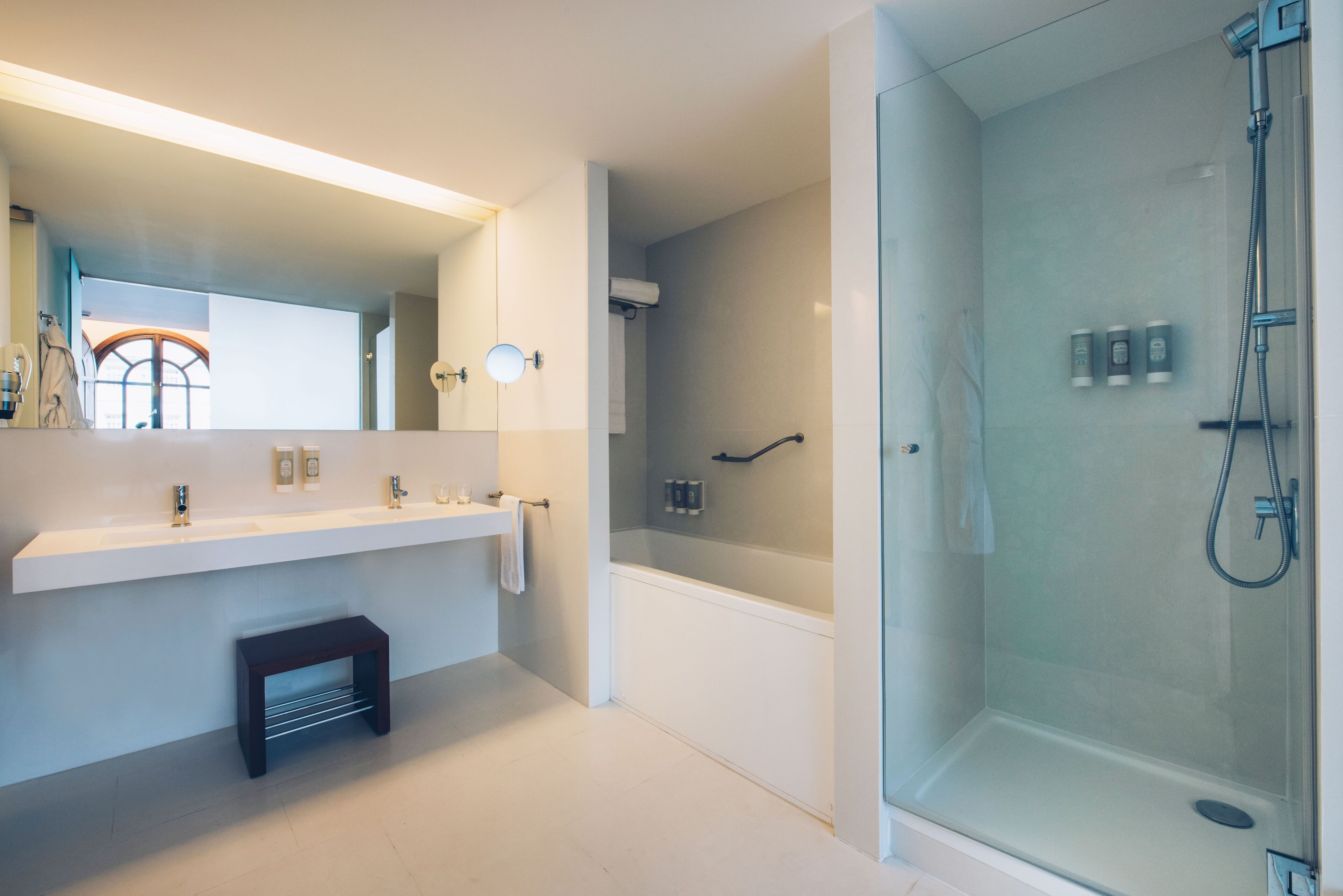 1 bedroom, minibar, in-room safe, individually decorated