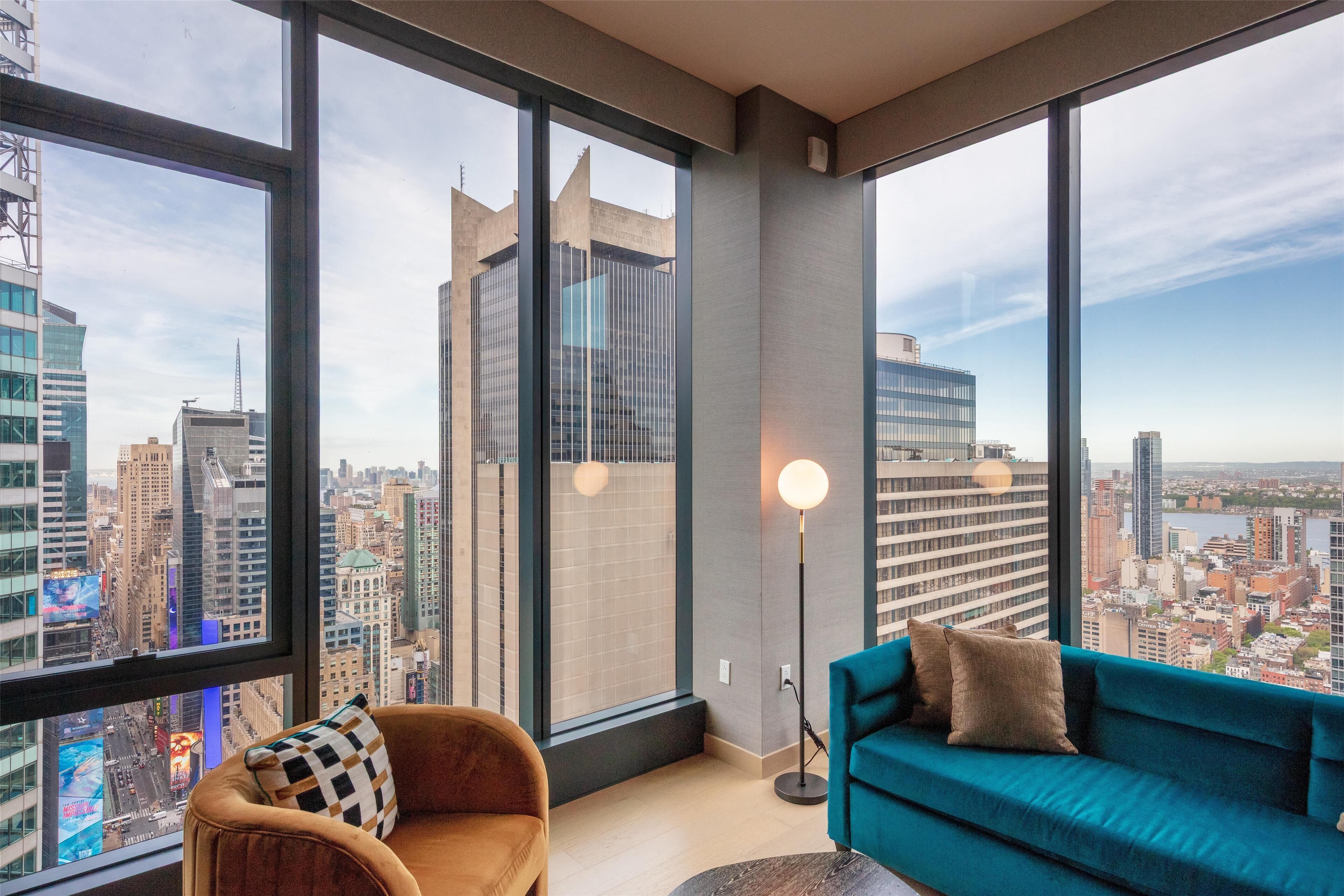 Suite, 1 habitación, en esquina | Vistas a la ciudad